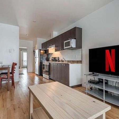 5-Star Prime Location - Bright Condo Монреаль Экстерьер фото