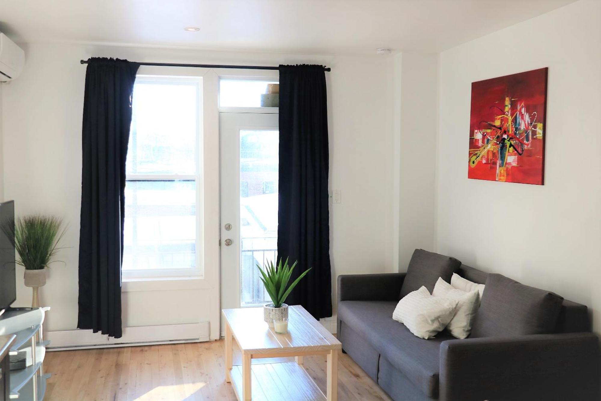 5-Star Prime Location - Bright Condo Монреаль Экстерьер фото